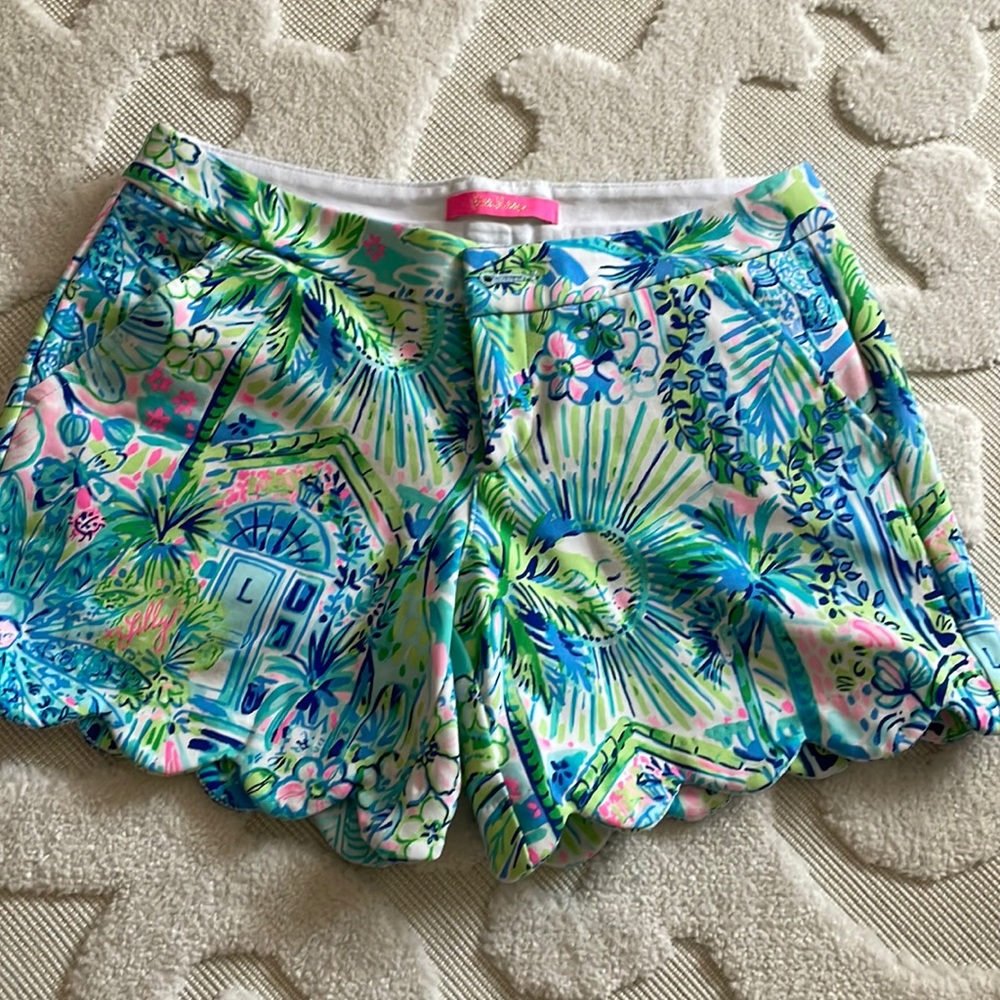 Lilly Pulitzer scalloped shorts